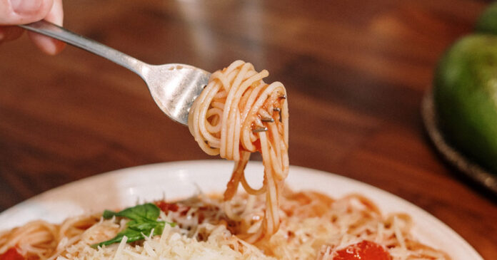 Spaghetti mit hausgemachter Pesto Genovese 1