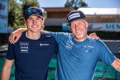 Noe links und Michel Roth im Jumpin in Mettmenstetten wo die Schweizer Aerials Mannschaft jeweils das Sommertraining absolviert. Bild zVg