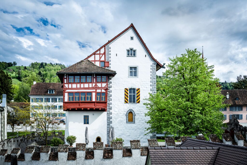 Das Museum Burg Zug von aussen.