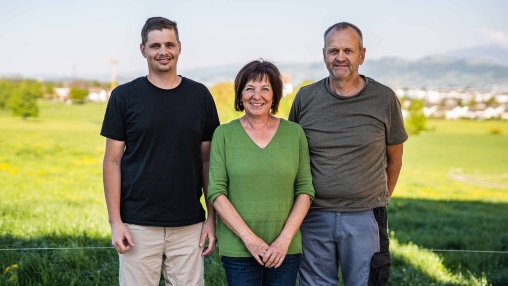 Die Familie Bühlmann vom Hof Lügisingen posiert